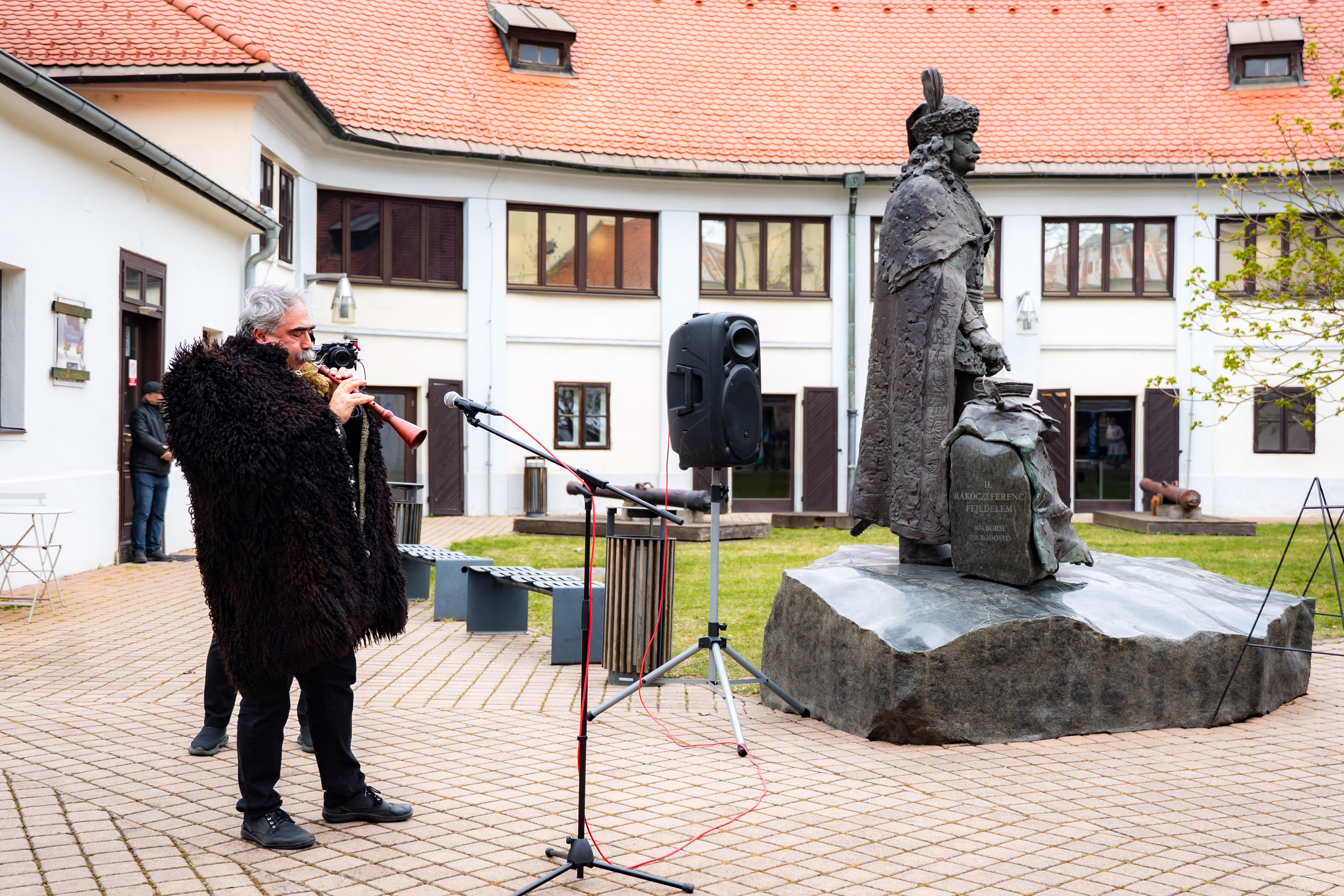 Slavnostne kladenie vencov pri soche Frantiska III. Rakocziho-1-2